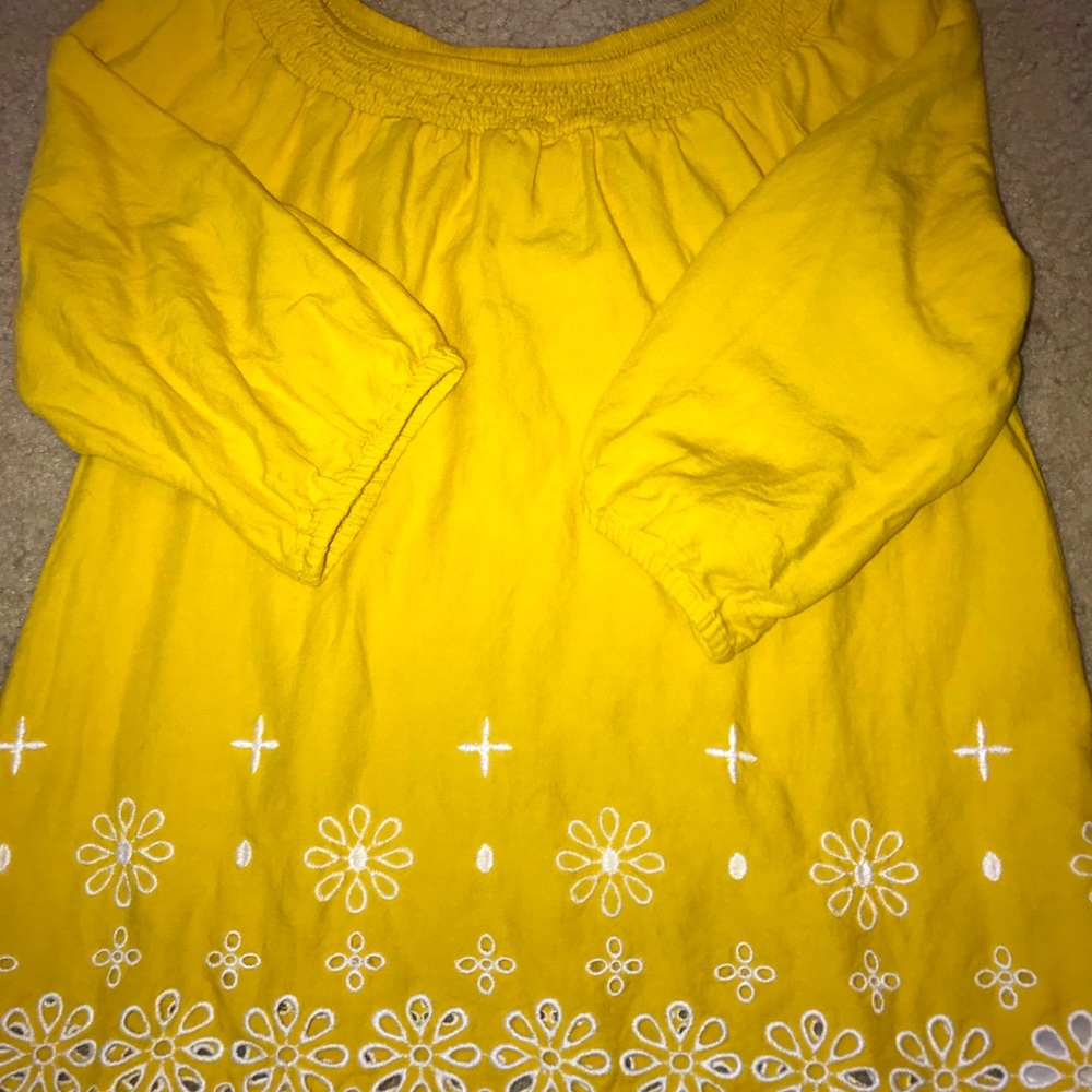 Old Navy children’s top